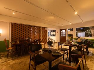 For sale retail Space in Khlong Toei, Bangkok