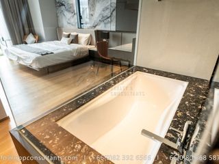 Condo en alquiler de 2 habitaciones en Khlong Toei, Bangkok