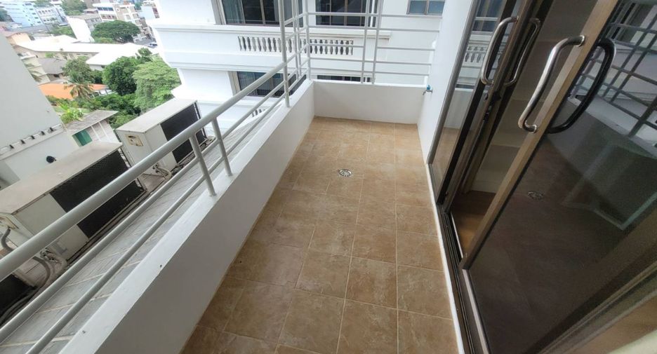 À louer 2 chambres condo à Khlong Toei, Bangkok