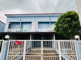 For sale 2 bedrooms townhouse in Lat Lum Kaeo, Pathum Thani
