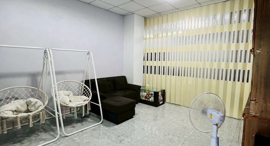 For sale 2 bedrooms townhouse in Lat Lum Kaeo, Pathum Thani