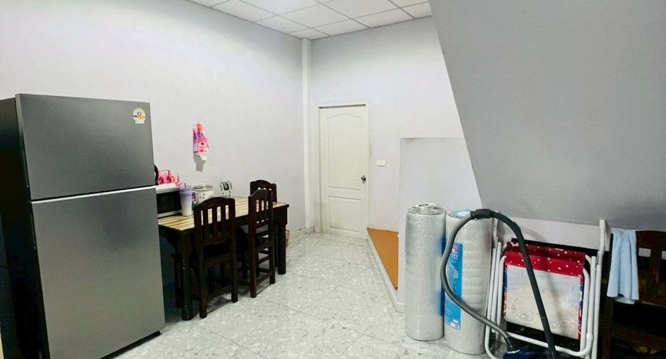 For sale 2 bedrooms townhouse in Lat Lum Kaeo, Pathum Thani
