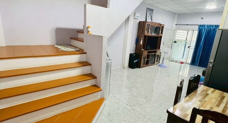 For sale 2 bedrooms townhouse in Lat Lum Kaeo, Pathum Thani