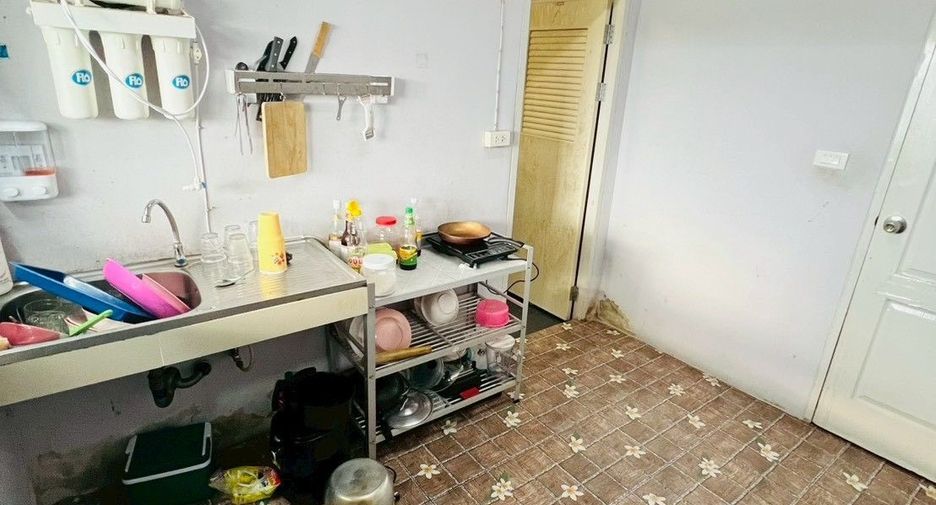 For sale 2 bedrooms townhouse in Lat Lum Kaeo, Pathum Thani