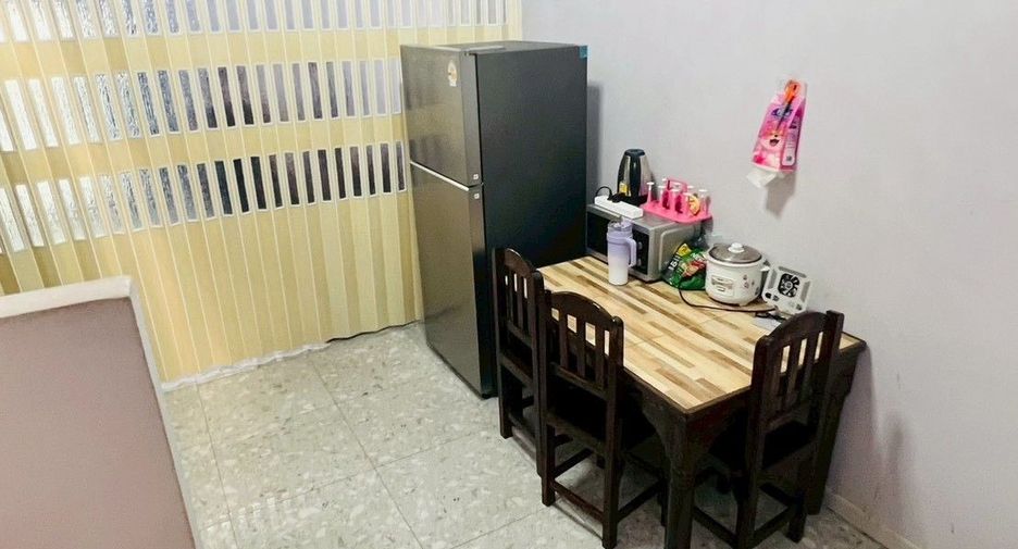 For sale 2 bedrooms townhouse in Lat Lum Kaeo, Pathum Thani