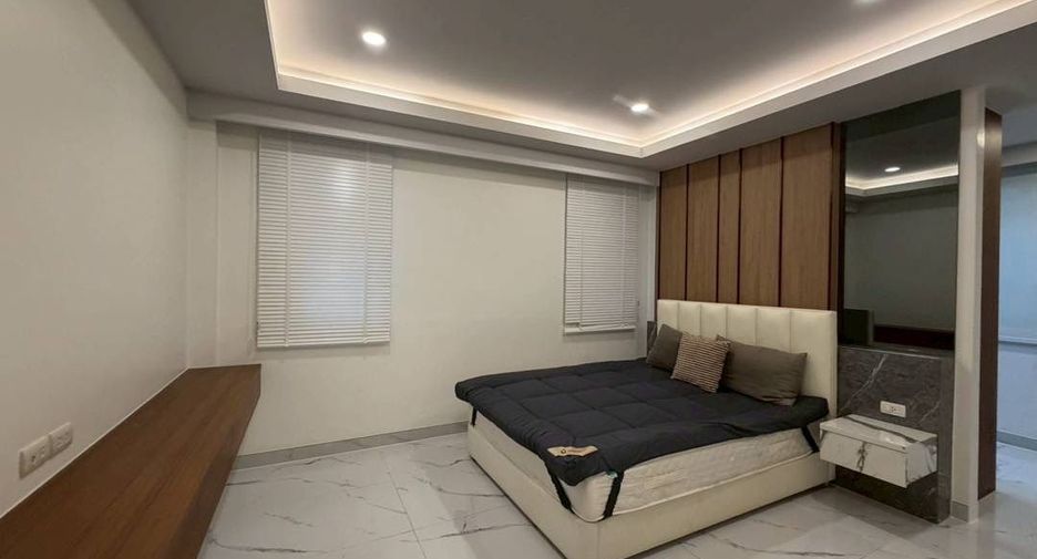 For rent 5 bedrooms house in Bang Lamung, Chonburi
