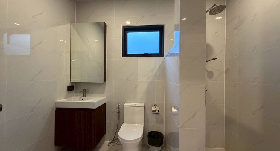For rent 5 bedrooms house in Bang Lamung, Chonburi