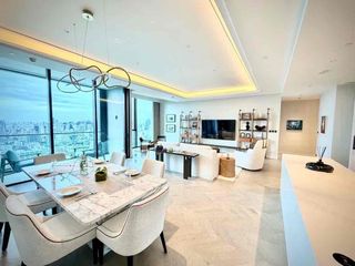 Condo en alquiler de 3 habitaciones en Sathon, Bangkok