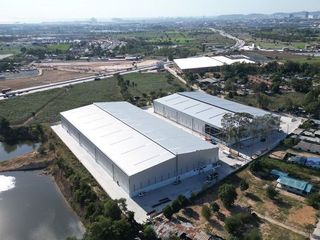 For rent 4 bedrooms warehouse in Si Racha, Chonburi