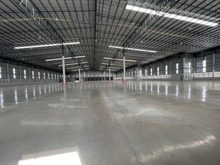 For rent 4 bedrooms warehouse in Si Racha, Chonburi