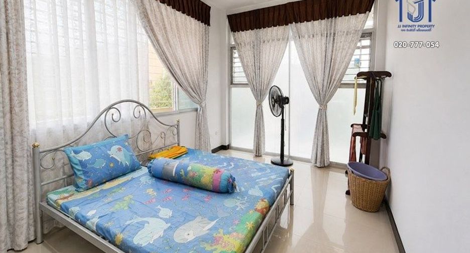 Haus zum Kauf mit 5 Zimmer in Bang Bon, Bangkok