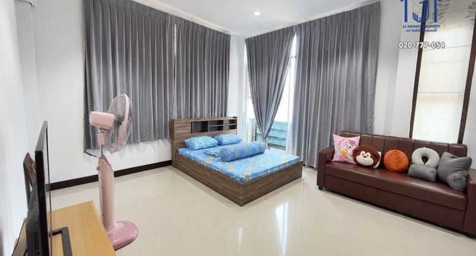 Haus zum Kauf mit 5 Zimmer in Bang Bon, Bangkok