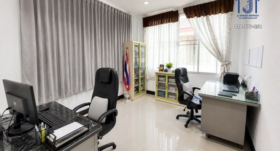 Haus zum Kauf mit 5 Zimmer in Bang Bon, Bangkok