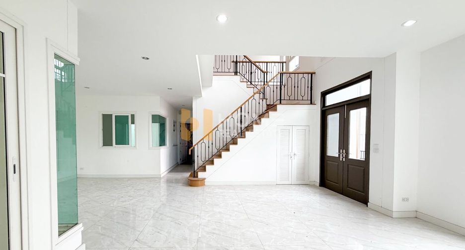 For sale 5 bedrooms house in Chom Thong, Bangkok