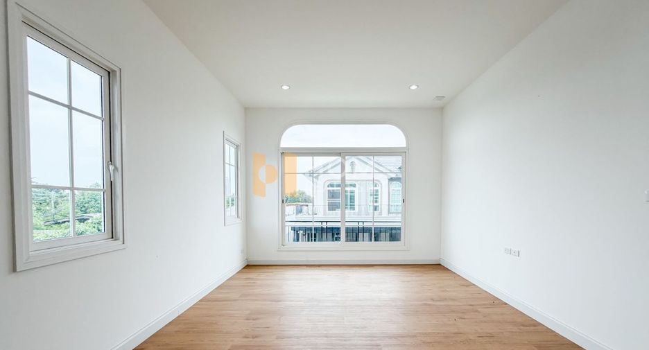 For sale 5 bedrooms house in Chom Thong, Bangkok