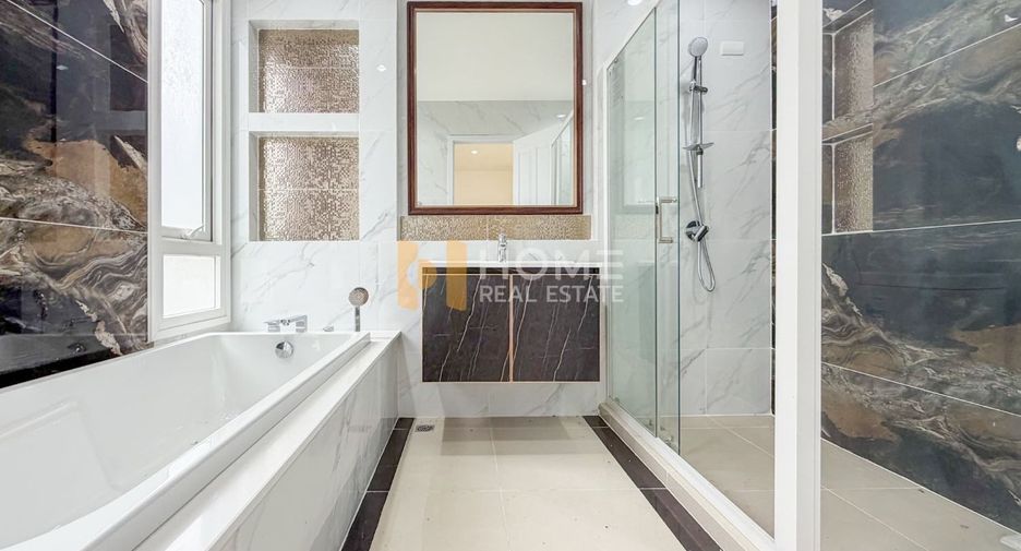For sale 5 bedrooms house in Chom Thong, Bangkok