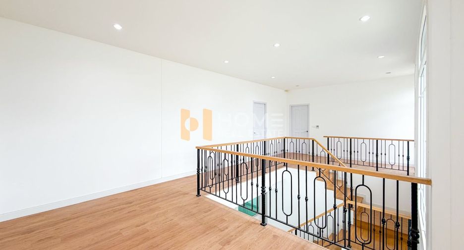 For sale 5 bedrooms house in Chom Thong, Bangkok