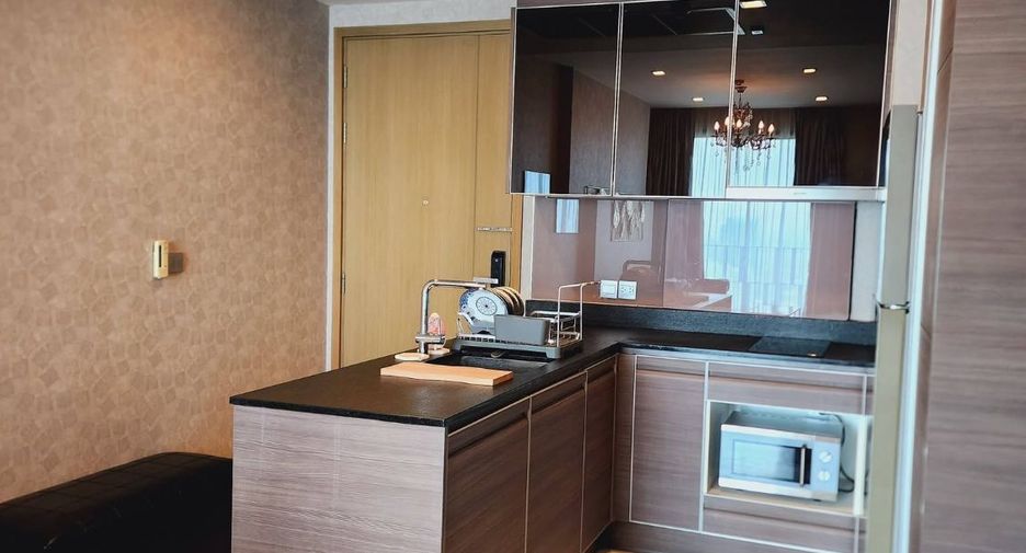 For rent 1 bed condo in Khlong Toei, Bangkok