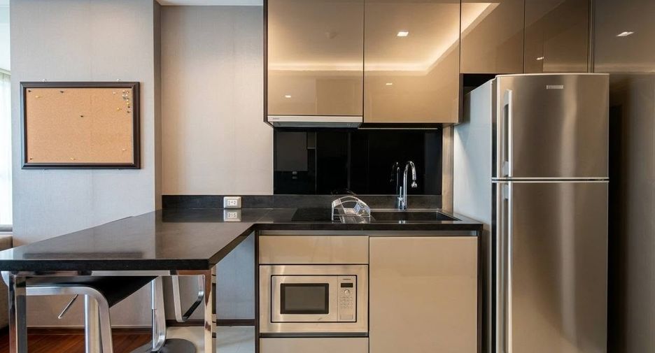 For rent 1 bed condo in Watthana, Bangkok