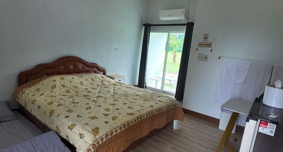 For sale 6 bedrooms hotel in Noen Maprang, Phitsanulok