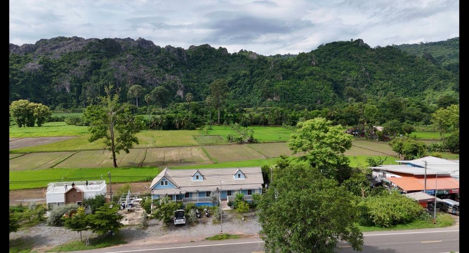 For sale 6 bedrooms hotel in Noen Maprang, Phitsanulok