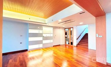 For sale 3 bedrooms condo in Yan Nawa, Bangkok