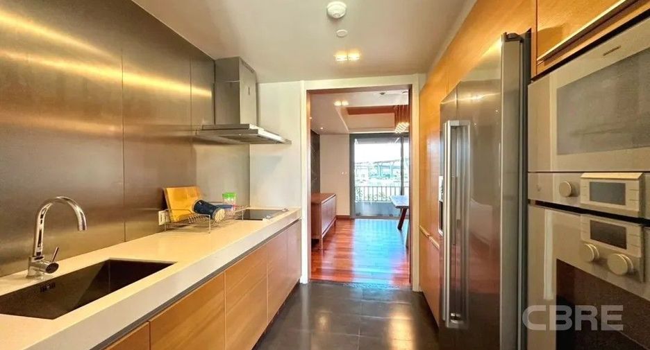 For sale 3 bedrooms condo in Yan Nawa, Bangkok