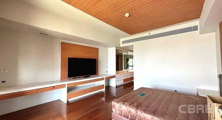 For sale 3 bedrooms condo in Yan Nawa, Bangkok