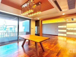 For sale 3 bedrooms condo in Yan Nawa, Bangkok