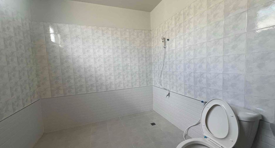 For sale 3 bedrooms townhouse in Wang Thonglang, Bangkok