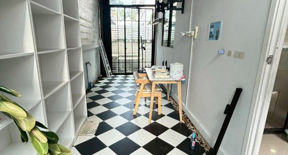 Casa en venta de 3 habitaciones en Bang Sao Thong, Samut Prakan