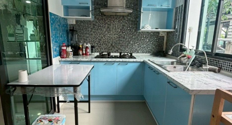 Casa en venta de 3 habitaciones en Bang Sao Thong, Samut Prakan