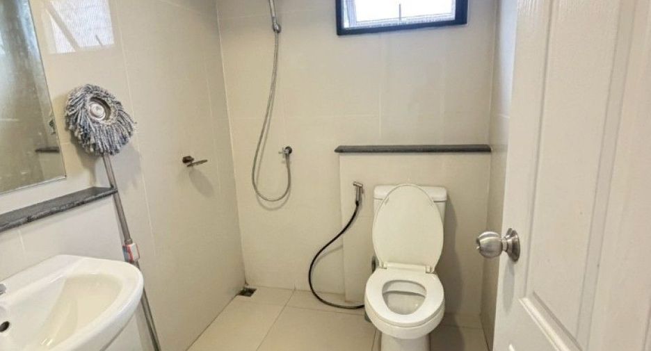 Casa en venta de 3 habitaciones en Bang Sao Thong, Samut Prakan