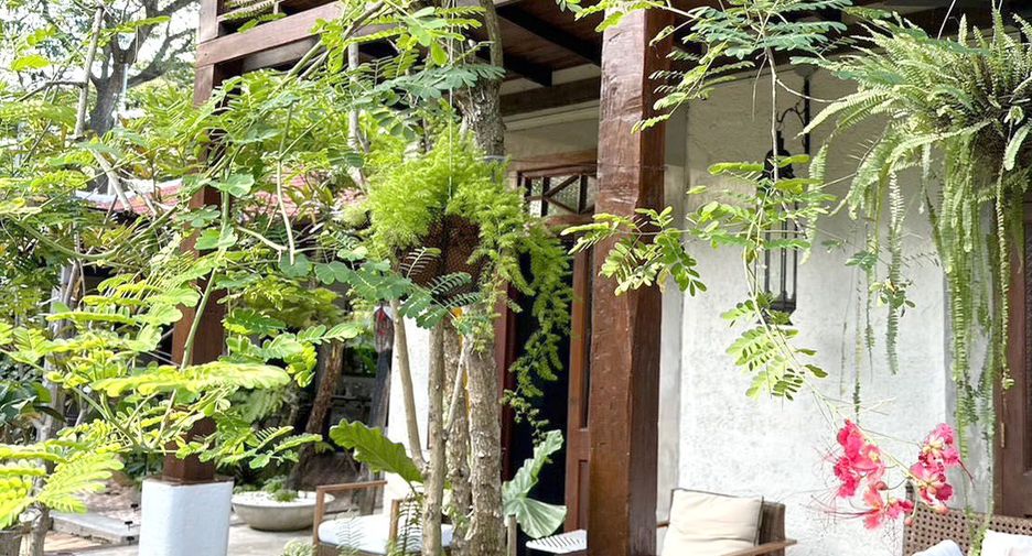 For rent and for sale 5 bedrooms house in Mueang Chiang Mai, Chiang Mai
