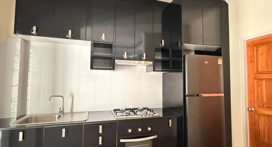 Haus zur Miete mit 3 Zimmer in Bang Lamung, Chonburi