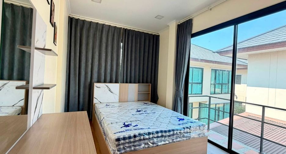 Haus zur Miete mit 3 Zimmer in Bang Lamung, Chonburi