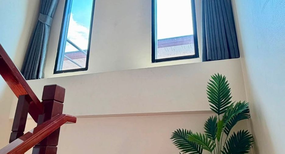 Haus zur Miete mit 3 Zimmer in Bang Lamung, Chonburi