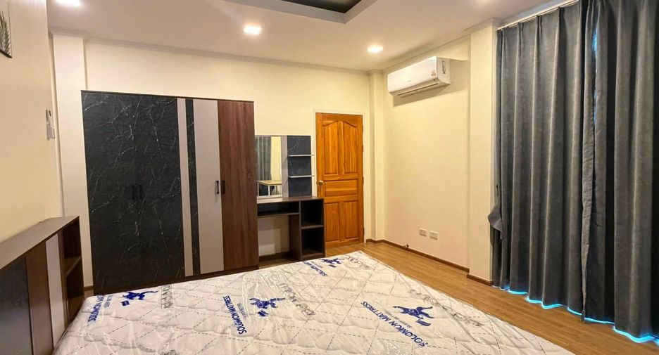 Haus zur Miete mit 3 Zimmer in Bang Lamung, Chonburi