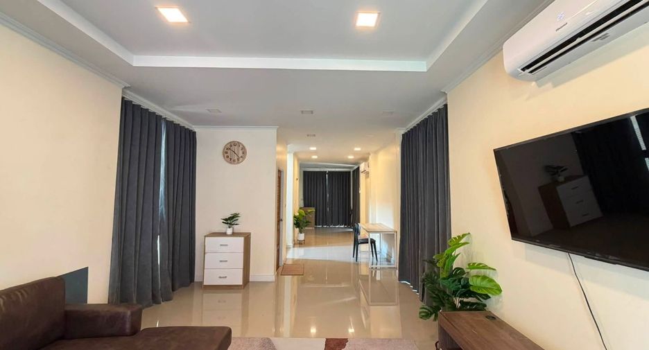 Haus zur Miete mit 3 Zimmer in Bang Lamung, Chonburi