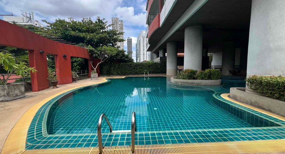 For sale and for rent 3 bedrooms condo in Phaya Thai, Bangkok