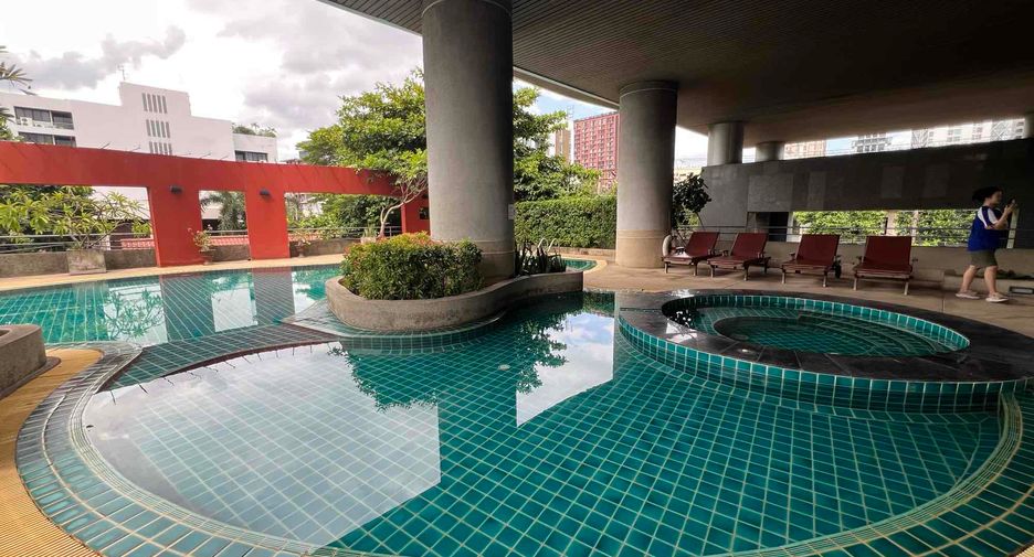For sale and for rent 3 bedrooms condo in Phaya Thai, Bangkok