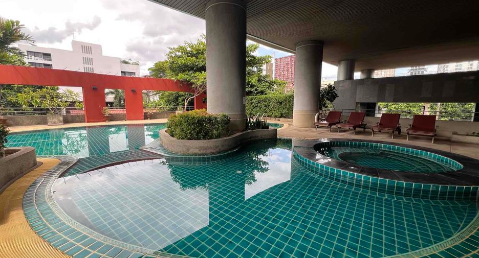 For sale and for rent 3 bedrooms condo in Phaya Thai, Bangkok