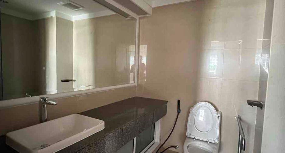 For sale and for rent 3 bedrooms condo in Phaya Thai, Bangkok