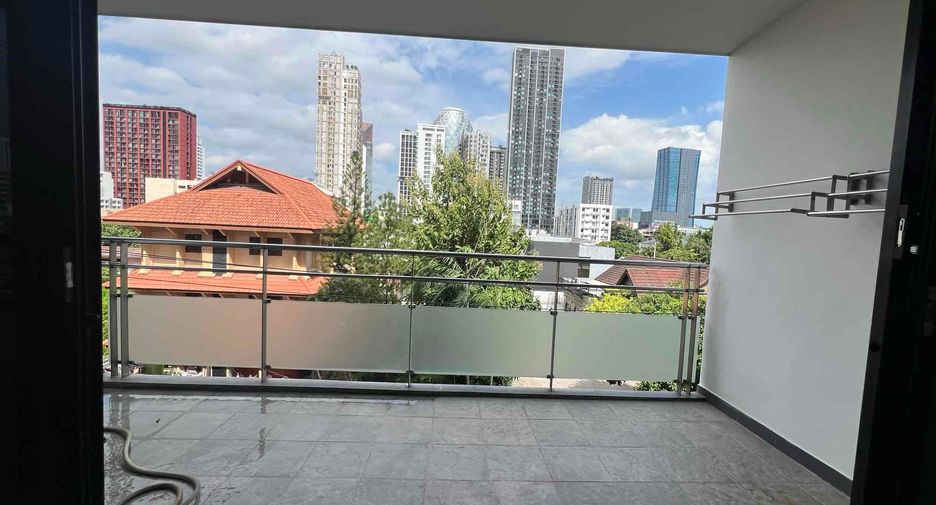 For sale and for rent 3 bedrooms condo in Phaya Thai, Bangkok