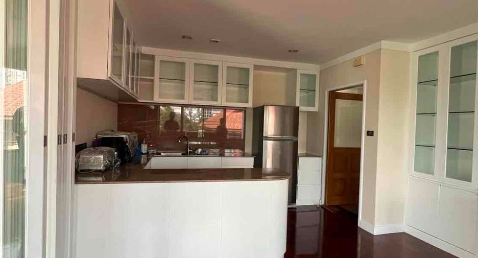 For sale and for rent 3 bedrooms condo in Phaya Thai, Bangkok