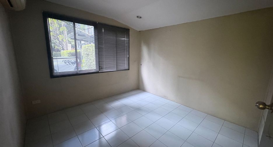 For rent retail Space in Khlong Toei, Bangkok