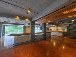 For rent retail Space in Khlong Toei, Bangkok