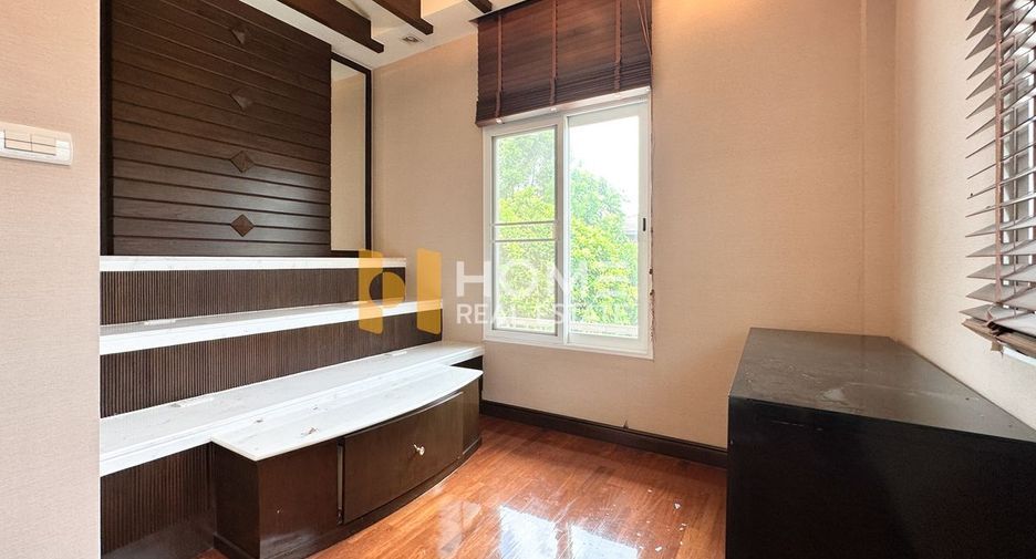 Haus zum Kauf mit 3 Zimmer in Mueang Nonthaburi, Nonthaburi
