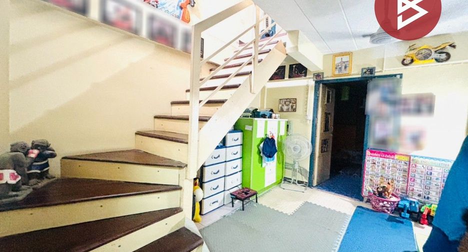 出售 3 卧室 独立屋 在 Phanat Nikhom, Chon Buri