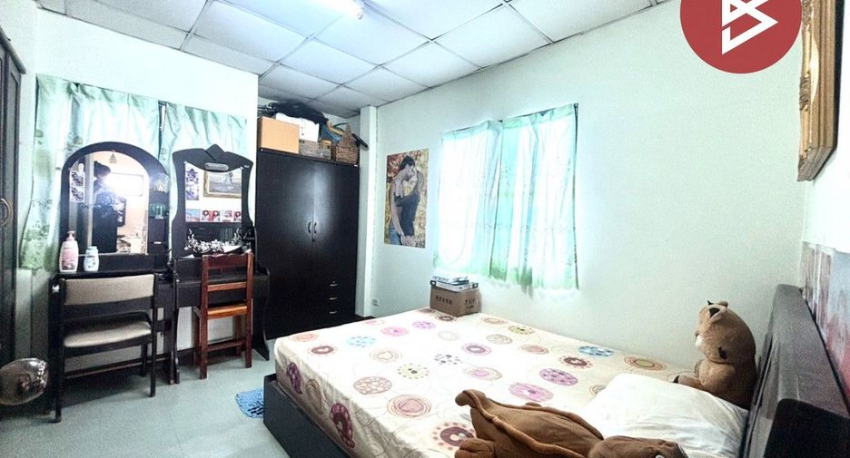 出售 3 卧室 独立屋 在 Phanat Nikhom, Chon Buri